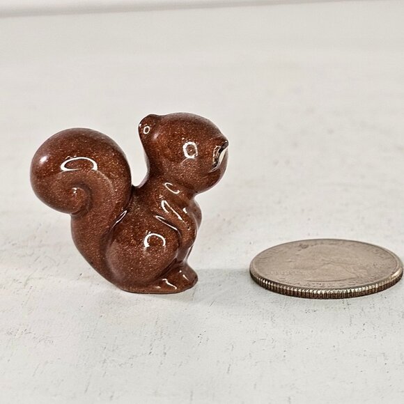 Hagen Renaker Early Baby Squirrel Brown Miniature Figurine Ceramic Sitting Up - Picture 8 of 8